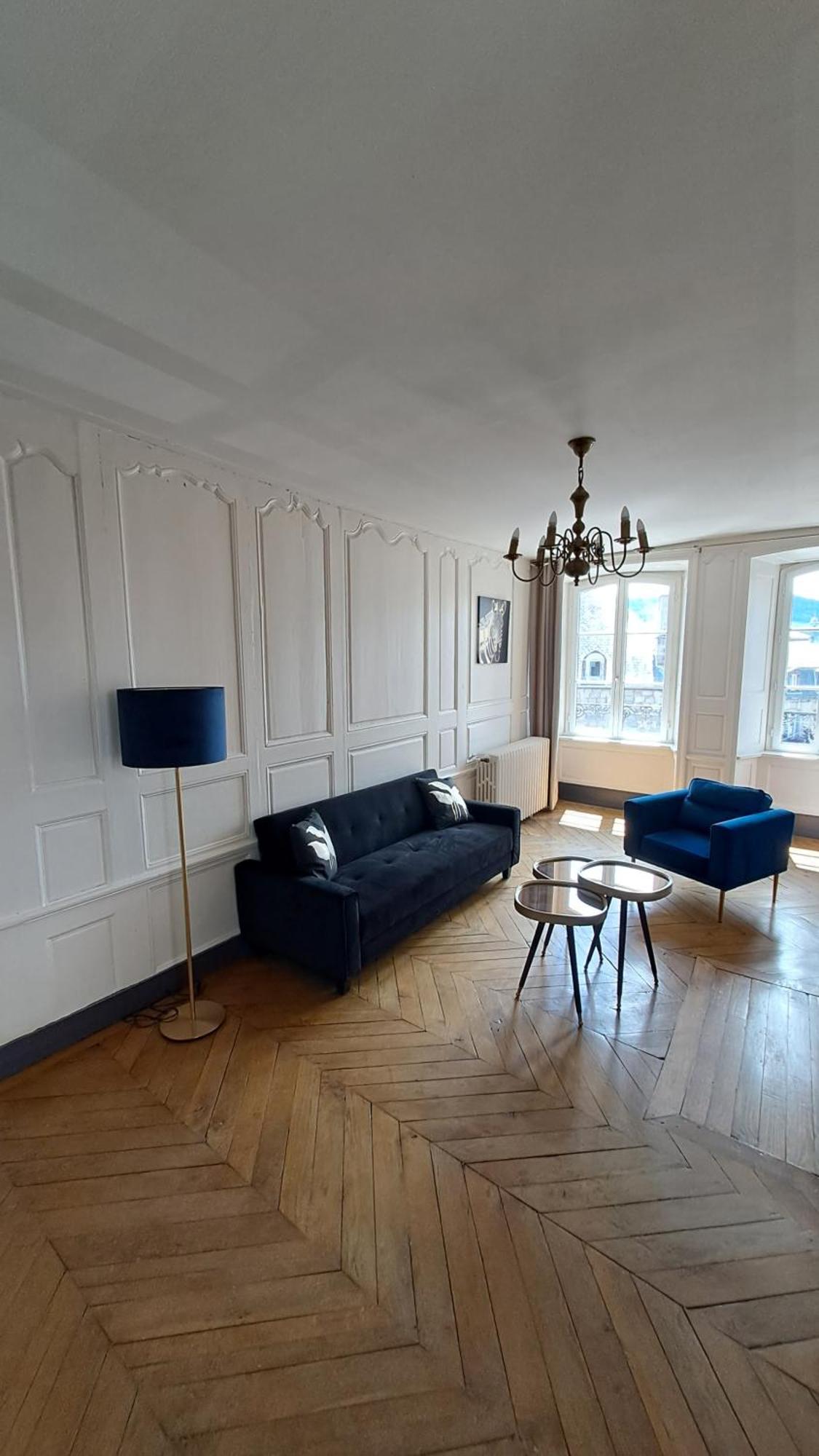 Le Bon Secours Apartment Murat  Bagian luar foto