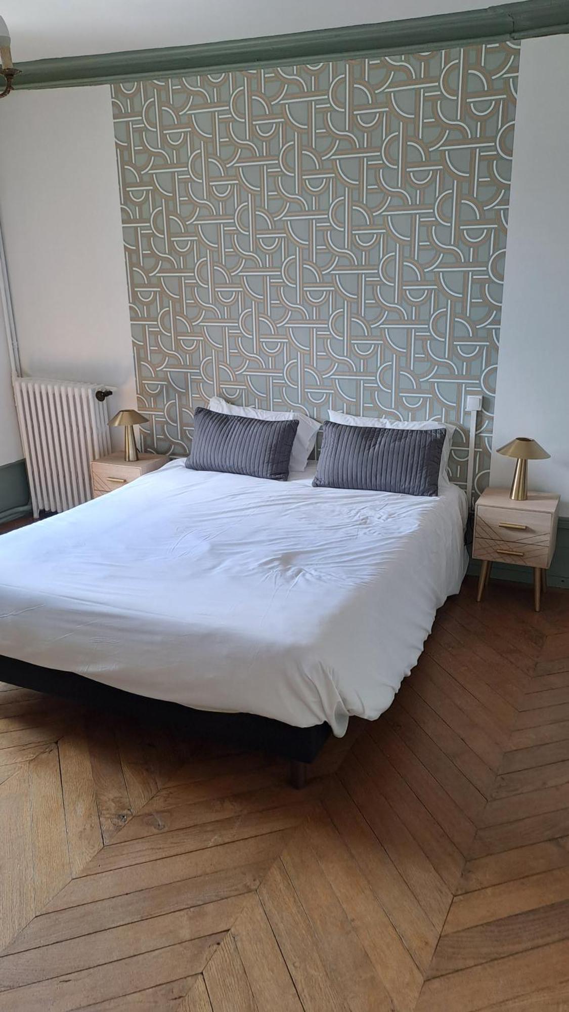Le Bon Secours Apartment Murat  Bagian luar foto